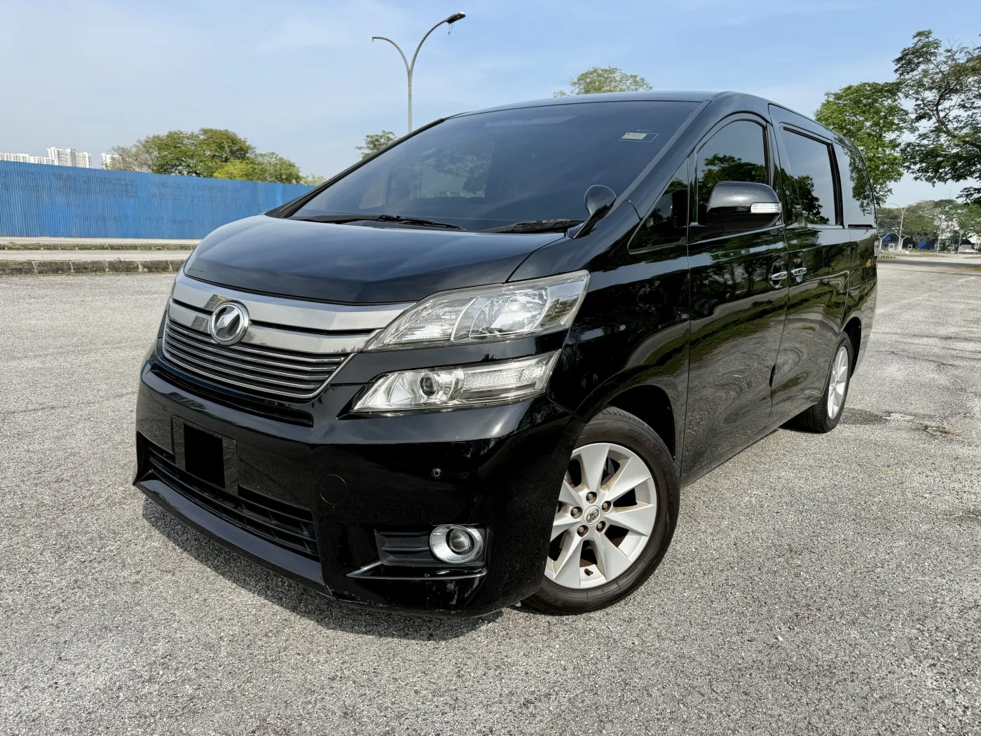 Toyota Vellfire 2.4 (A) 8 Seater