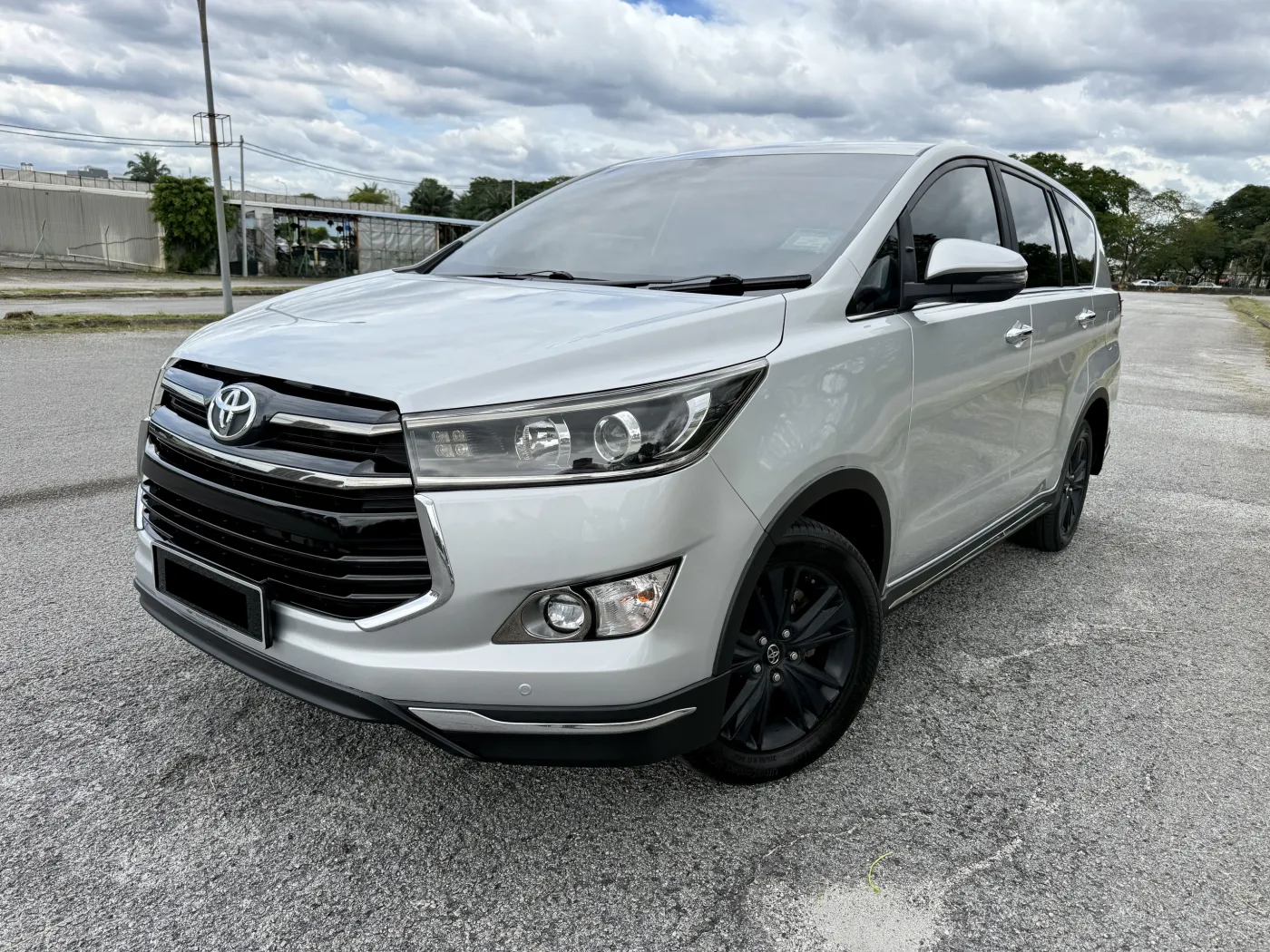 Toyota Innova 2.0 X (A)  7-Seater