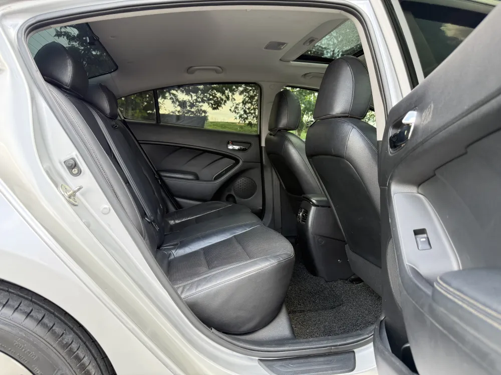 Kia Cerato K3 2.0 (A) Sunroof photo 3
