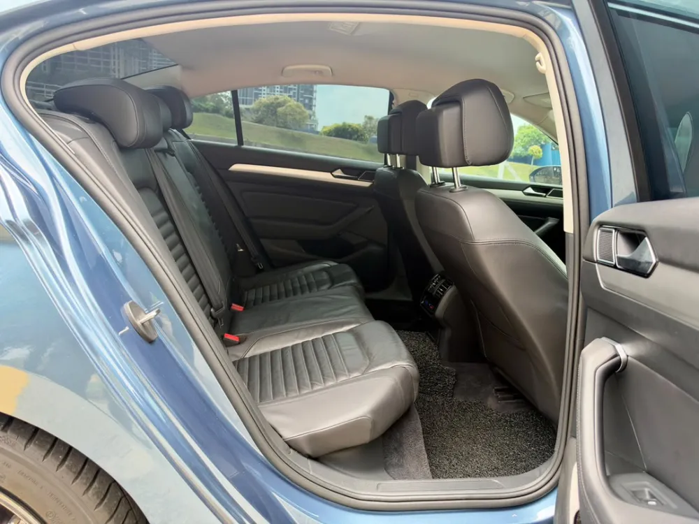 Volkwagen Passat 1.8 (A) TSI photo 3