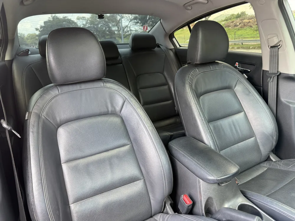 Kia Cerato K3 2.0 (A) Sunroof photo 2