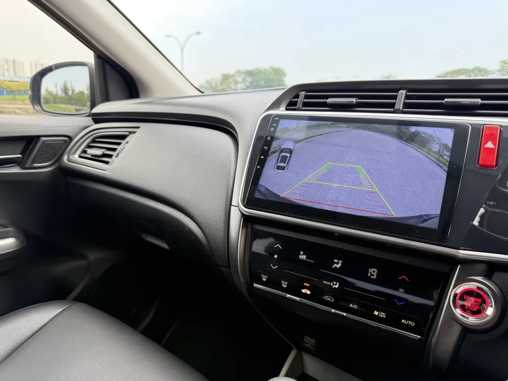 Honda City 1.5 V (A) Gray photo 5