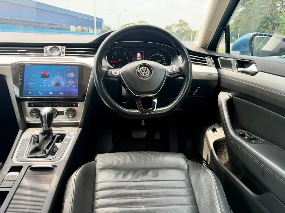 Volkwagen Passat 1.8 (A) TSI photo 1