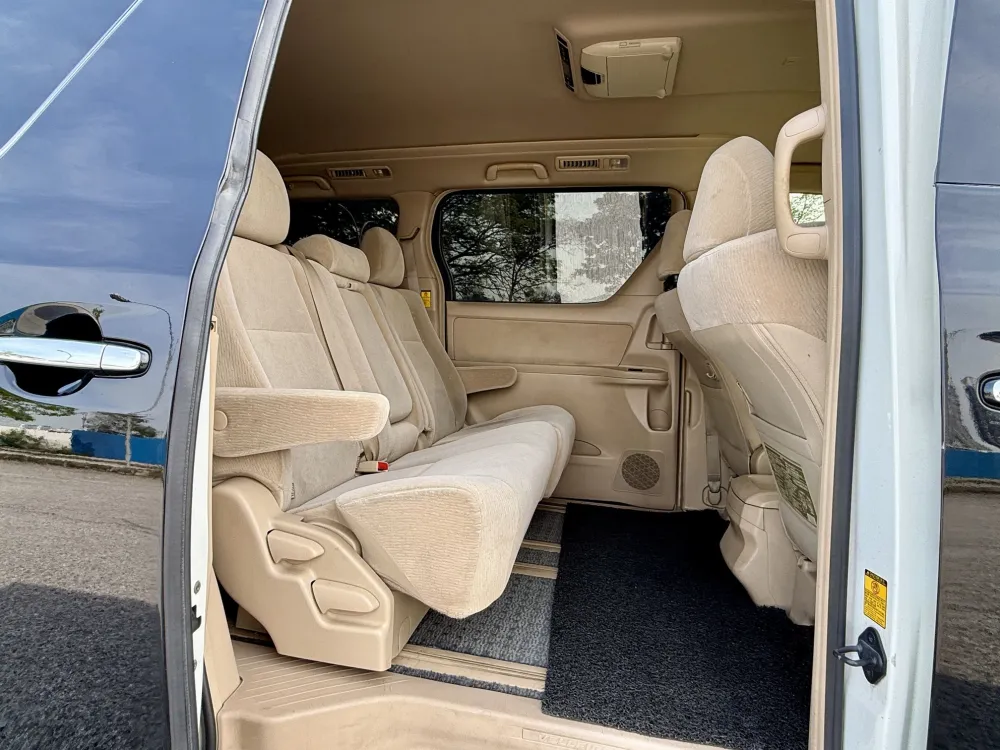Toyota Vellfire 2.4 (A) 8 Seater photo 2