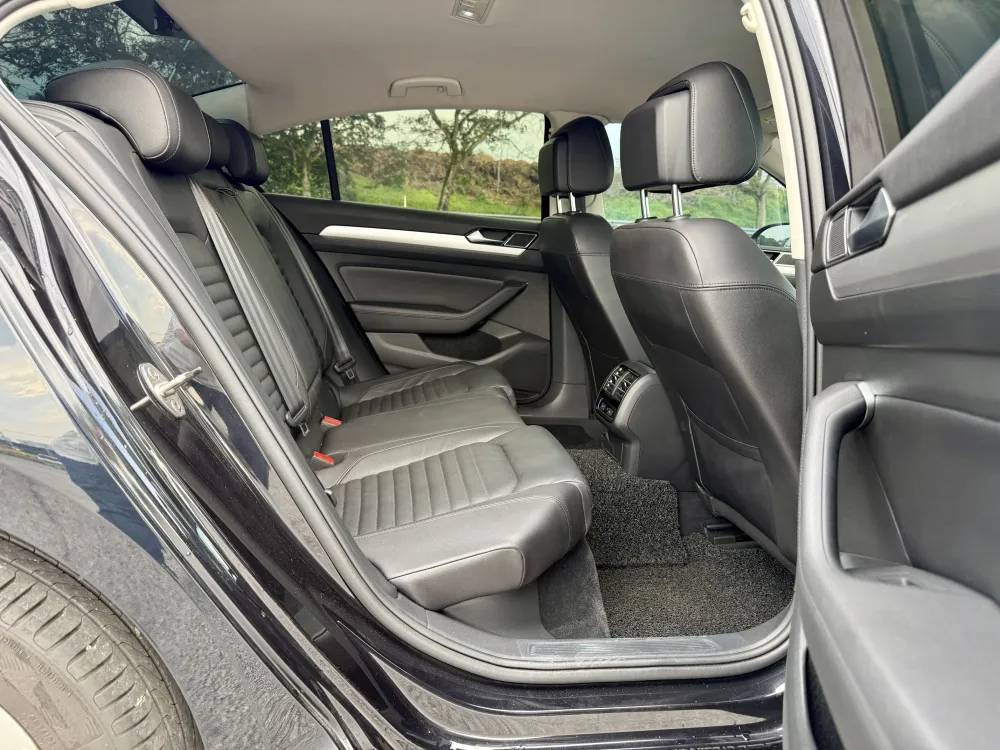 Volkswagen Passat 1.8 (A) TSI photo 3