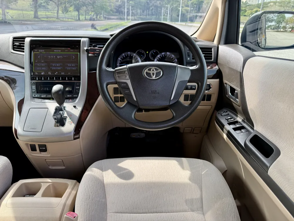 Toyota Vellfire 2.4 (A) 8 Seater photo 1