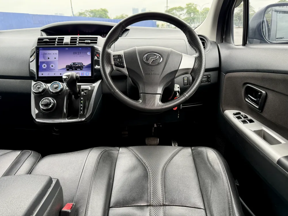 Perodua ALZA 1.5 (A) Advance photo 1