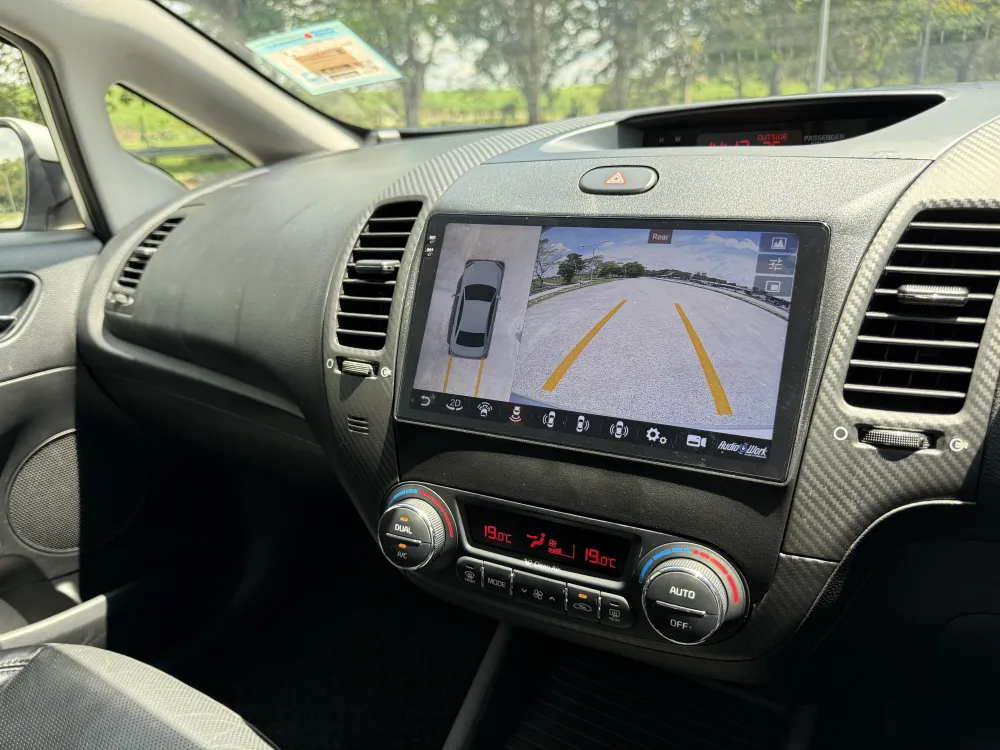 Kia Cerato K3 2.0 (A) Sunroof photo 4