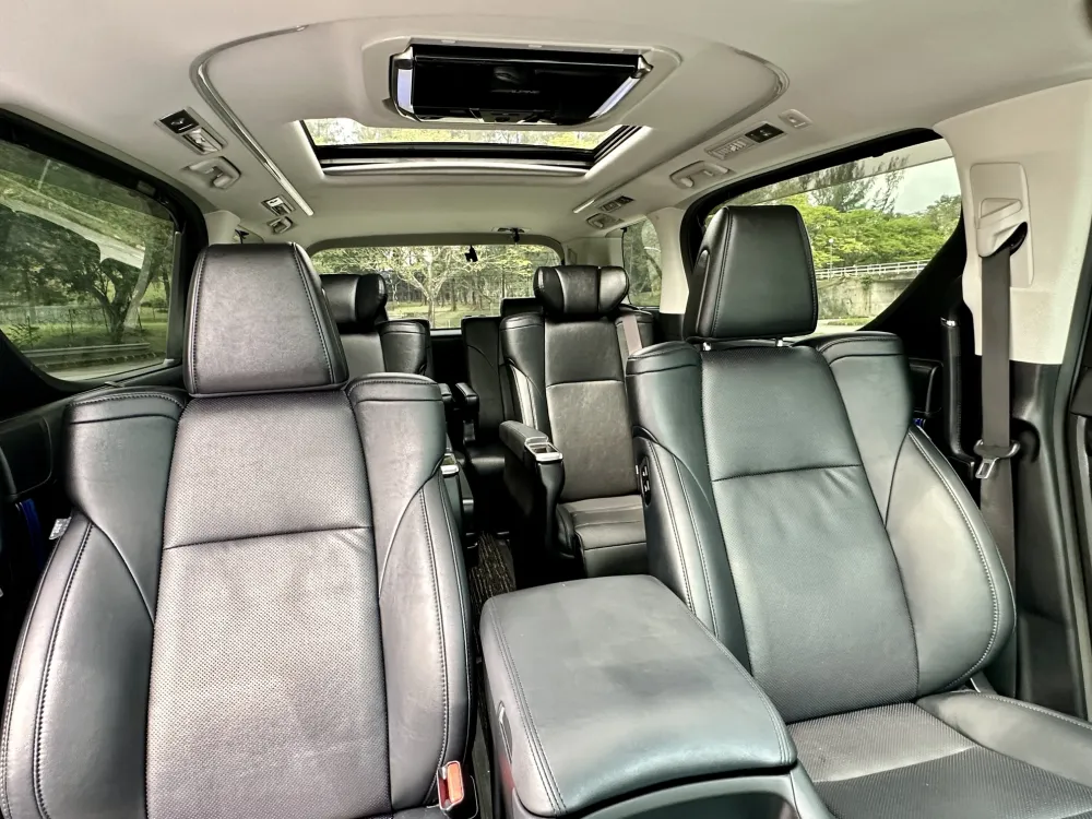 Toyota Alphard 2.5 SC (A) Pilot Seat photo 2