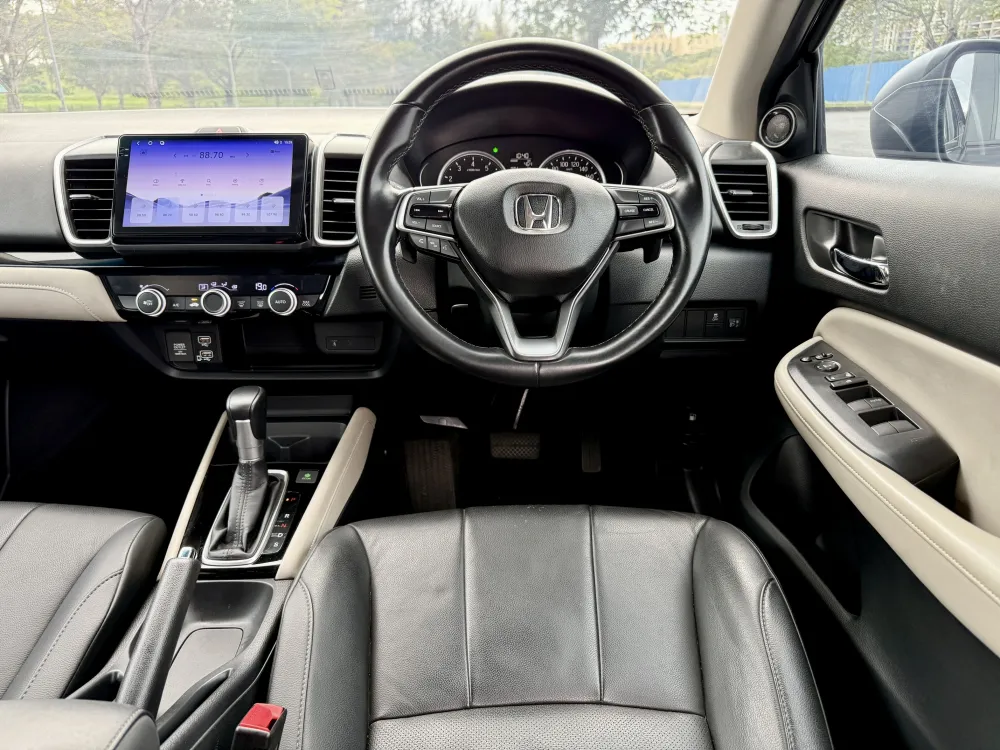 Honda City 1.5 V (A) Black photo 1