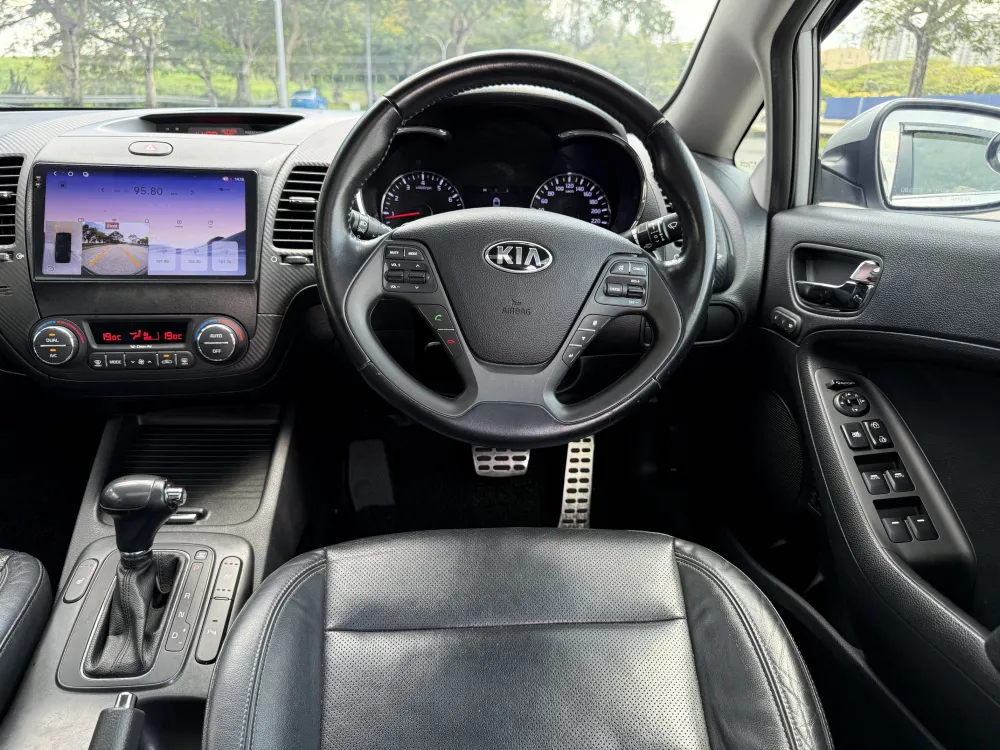 Kia Cerato K3 2.0 (A) Sunroof photo 1