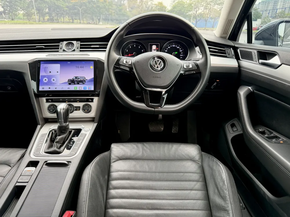 Volkswagen Passat 1.8 (A) TSI photo 1