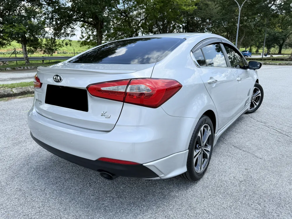 Kia Cerato K3 2.0 (A) Sunroof photo 5